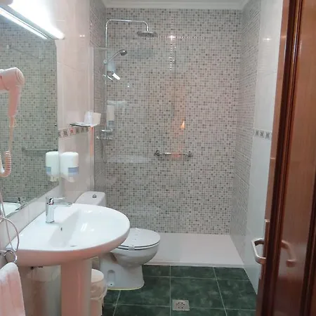 Anunciada Szálloda Baiona